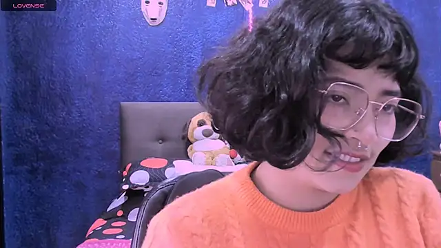 Snapshot of NinaYellow chatting on 11-07-25, 03:34 NinaYellow online show from 11-07-25, 03:34