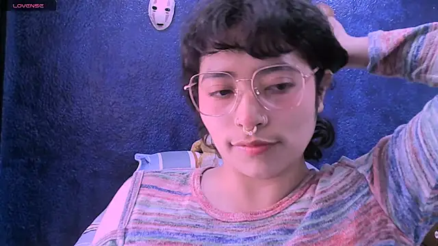 Snapshot of NinaYellow chatting on 01-19-26, 03:49 NinaYellow online show from 01-19-26, 03:49