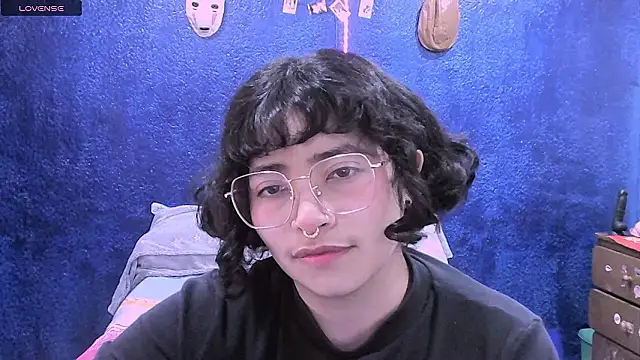 Snapshot of NinaYellow chatting on 02-03-26, 12:43 NinaYellow online show from 02-03-26, 12:43