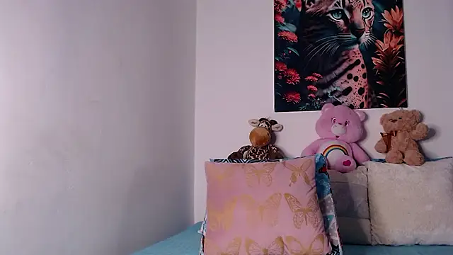 Snapshot of SINDYC chatting on 01-13-26, 01:05 SINDYC online show from 01-13-26, 01:05