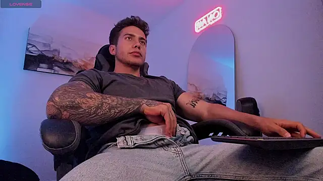 LucianSinclair online show from 01-17-25, 03:12