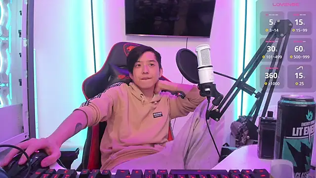 wexlee7 online show from 12-06-24, 09:46