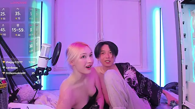 wexlee7 online show from 12-25-24, 03:40