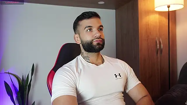 Snapshot of MarkHazze chatting on 11-08-25, 10:19 MarkHazze online show from 11-08-25, 10:19