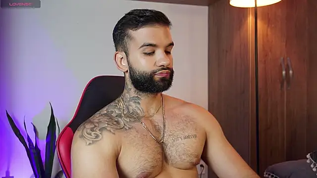 Snapshot of MarkHazze chatting on 11-13-25, 09:47 MarkHazze online show from 11-13-25, 09:47