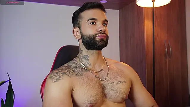 Snapshot of MarkHazze chatting on 11-15-25, 09:43 MarkHazze online show from 11-15-25, 09:43