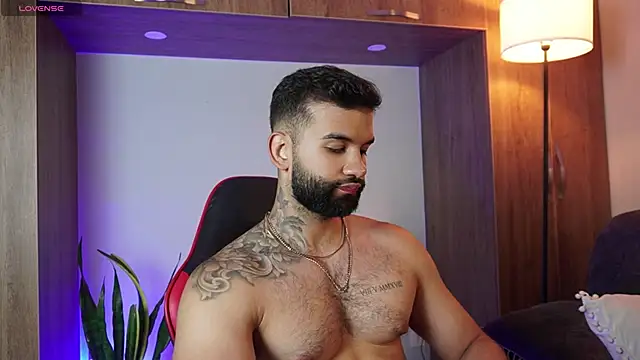 Snapshot of MarkHazze chatting on 11-26-25, 11:28 MarkHazze online show from 11-26-25, 11:28