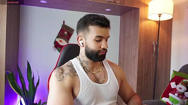 Snapshot of MarkHazze chatting on 11-30-25, 08:57 MarkHazze online show from 11-30-25, 08:57