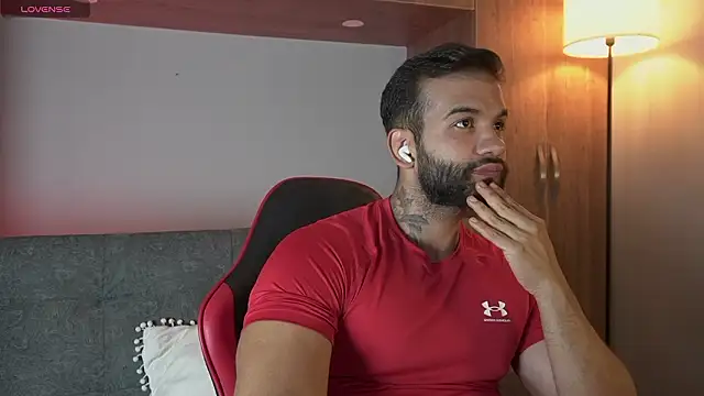 Snapshot of MarkHazze chatting on 02-14-26, 11:56 MarkHazze online show from 02-14-26, 11:56