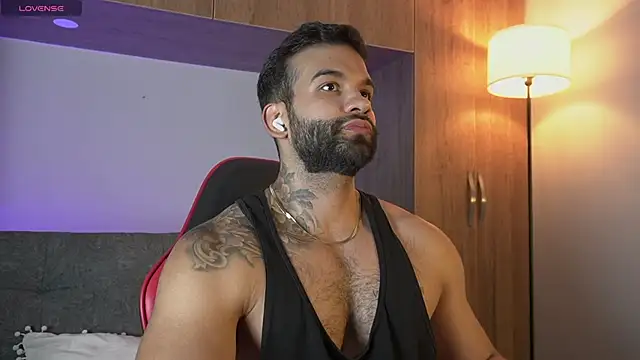 Snapshot of MarkHazze chatting on 02-17-26, 11:44 MarkHazze online show from 02-17-26, 11:44