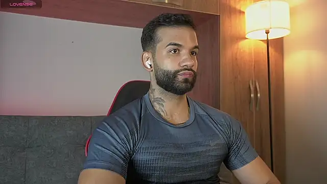 Snapshot of MarkHazze chatting on 02-26-26, 12:09 MarkHazze online show from 02-26-26, 12:09