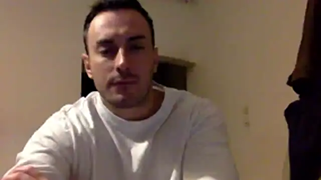 Snapshot of mainnrd chatting on 11-25-25, 10:10 mainnrd online show from 11-25-25, 10:10