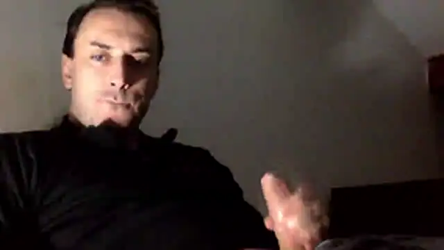 Snapshot of mainnrd chatting on 02-19-26, 06:26 mainnrd online show from 02-19-26, 06:26