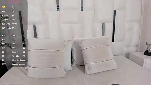 Snapshot of imkrystall chatting on 12-22-25, 09:23 imkrystall online show from 12-22-25, 09:23