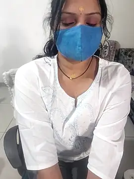 Snapshot of khushikhushi chatting on 11-18-25, 08:08 khushikhushi online show from 11-18-25, 08:08