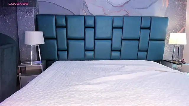 Nahomi Wild online show from 01-12-25, 02:03