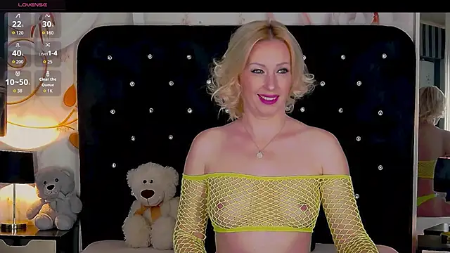 OliviaShaw23 online show from 10-21-25, 08:42