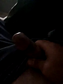 Snapshot of dredre1069 chatting on 06-17-26, 04:37 dredre1069 online show from 06-17-26, 04:37