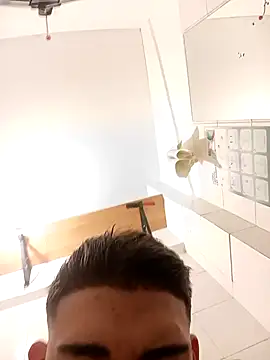 Snapshot of sebaspenegrande2002 chatting on 04-01-26, 04:37 sebaspenegrande2002 online show from 04-01-26, 04:37