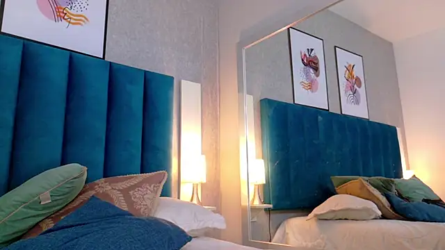 Snapshot of CheneellLorens chatting on 03-07-25, 08:22 CheneellLorens online show from 03-07-25, 08:22