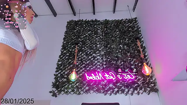 Snapshot of Brianna_Stars chatting on 01-28-25, 08:36 Brianna Stars online show from 01-28-25, 08:36