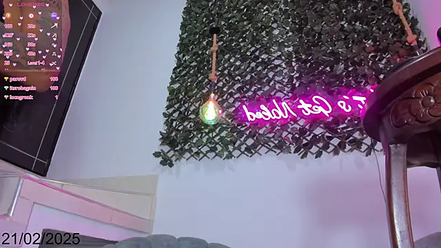 Snapshot of Brianna_Stars chatting on 02-22-25, 12:27 Brianna Stars online show from 02-22-25, 12:27