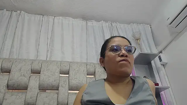 KEYRA-MILLER- online show from 12-20-25, 03:13