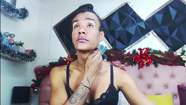 Snapshot of andrea_safeira_doll chatting on 12-16-25, 01:49 andrea safeira doll online show from 12-16-25, 01:49