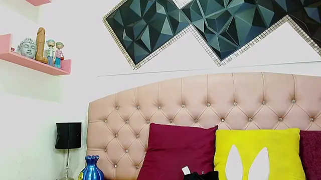 Snapshot of andrea_safeira_doll chatting on 02-12-26, 01:28 andrea safeira doll online show from 02-12-26, 01:28