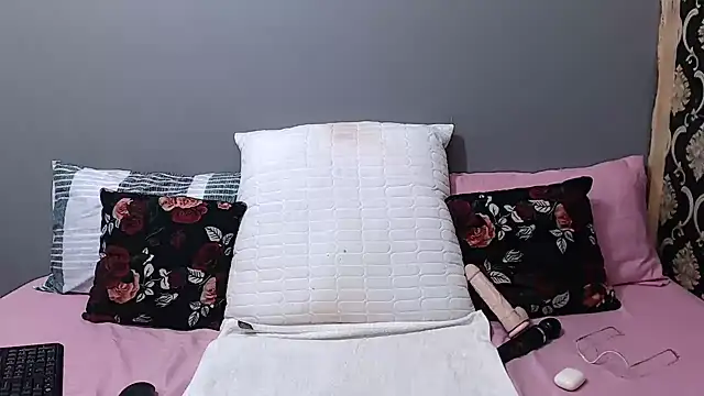 Bootycurvy2 online show from 06-13-26, 06:39