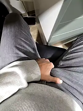 Snapshot of anald66666 chatting on 01-21-25, 04:48 anald66666 online show from 01-21-25, 04:48