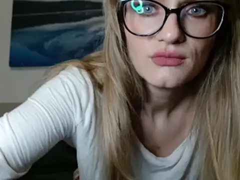 Snapshot of hotjessyca chatting on 03-20-25, 05:46 hotjessyca online show from 03-20-25, 05:46