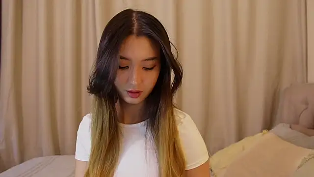 Sarasuo1 online show from 12-06-24, 11:11