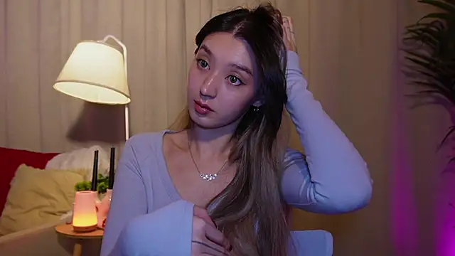 Snapshot of Sarasuo1 chatting on 02-25-25, 02:22 Sarasuo1 online show from 02-25-25, 02:22