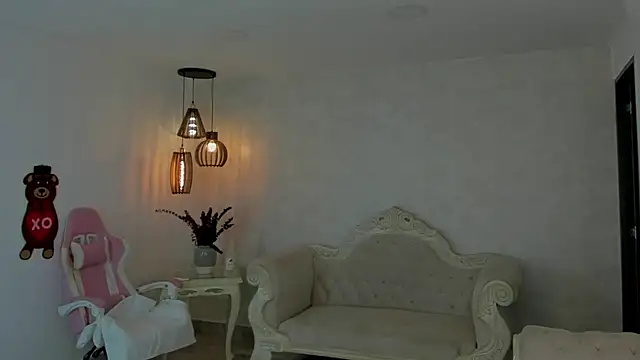 Snapshot of shantallknowless chatting on 03-06-25, 11:58 shantallknowless online show from 03-06-25, 11:58