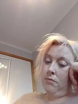 mollymay69 online show from 11-18-25, 06:29
