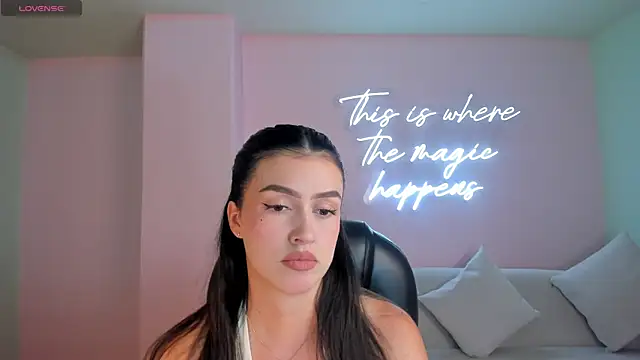 PaulinaSantos  online show from 09-25-25, 07:28