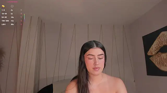 PaulinaSantos  online show from 03-25-26, 08:15