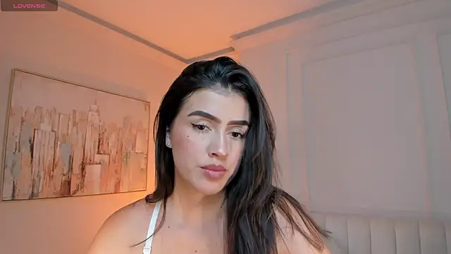 PaulinaSantos  online show from 04-07-26, 07:14