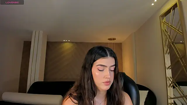 PaulinaSantos  online show from 06-11-26, 08:18