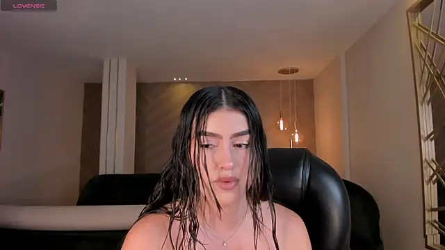 PaulinaSantos  online show from 06-12-26, 08:41
