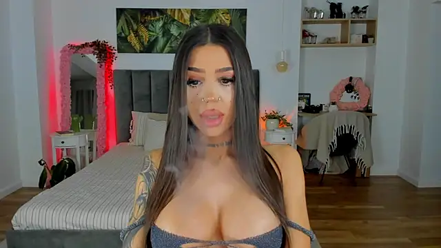 Snapshot of Fancy_Jenn chatting on 11-13-25, 08:19 Fancy Jenn online show from 11-13-25, 08:19