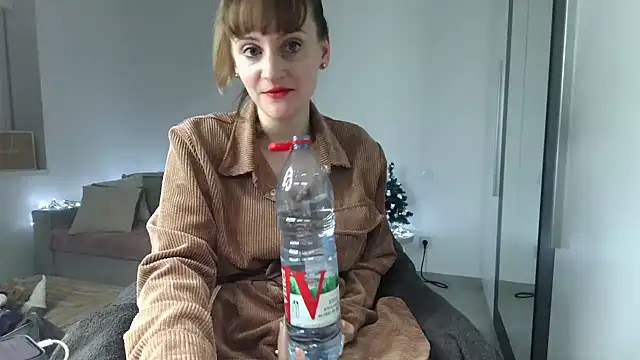 Snapshot of victoirenextdoor chatting on 12-04-24, 05:00 victoirenextdoor online show from 12-04-24, 05:00