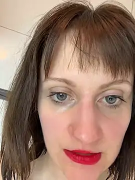 Snapshot of victoirenextdoor chatting on 03-04-25, 08:27 victoirenextdoor online show from 03-04-25, 08:27