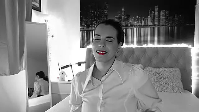 Lora Chanel online show from 07-19-26, 07:17