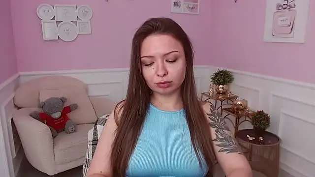 Snapshot of LucySkilar chatting on 07-24-26, 04:54 LucySkilar online show from 07-24-26, 04:54