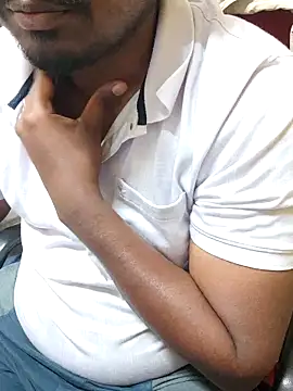 Snapshot of Brown_Munda047 chatting on 02-14-26, 11:34 Brown Munda047 online show from 02-14-26, 11:34