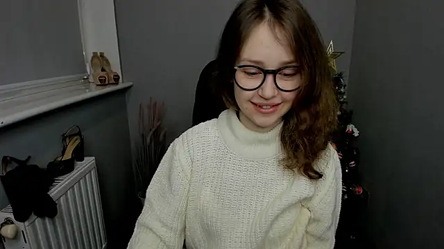 Snapshot of AfinaCutie chatting on 01-03-25, 07:27 AfinaCutie online show from 01-03-25, 07:27