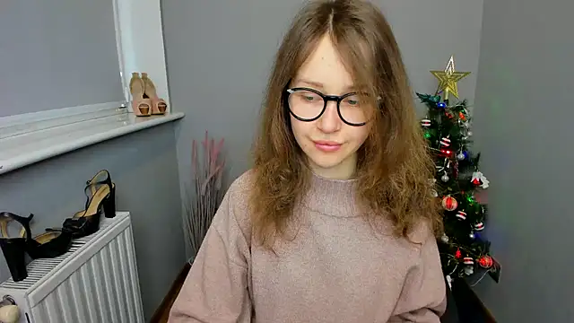 Snapshot of AfinaCutie chatting on 01-05-25, 07:38 AfinaCutie online show from 01-05-25, 07:38