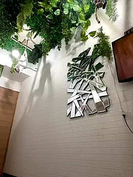 Snapshot of tamarabigass1 chatting on 11-09-25, 06:01 tamarabigass1 online show from 11-09-25, 06:01